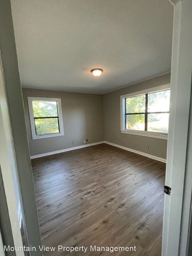 Foto del edificio - 3 br, 1 bath House - 2122 Hamill Rd