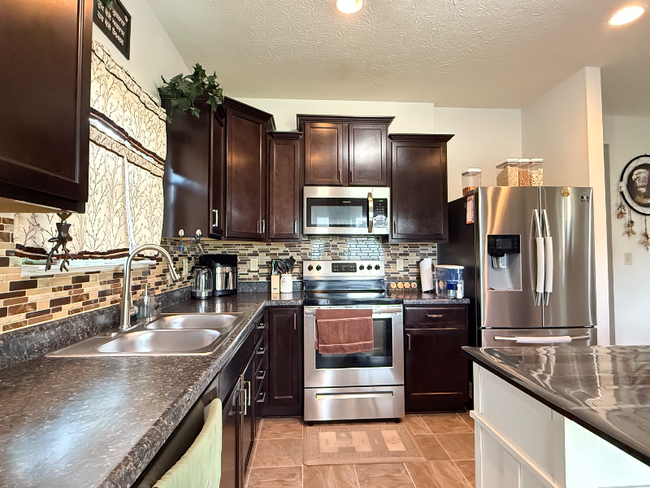 Building Photo - 899 Briarstone Dr
