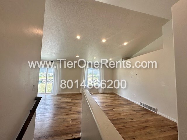 Foto del edificio - This property offers a NO DEPOSIT option available for qualified renters!
