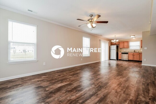 Building Photo - 3 Bedroom Pet-Friendly Home in Indianapoli...