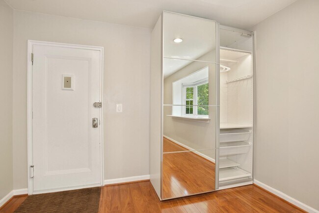 Foto del edificio - 2919 Willston Pl