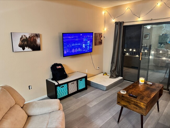 Foto del edificio - 8250 N Grand Canyon Dr