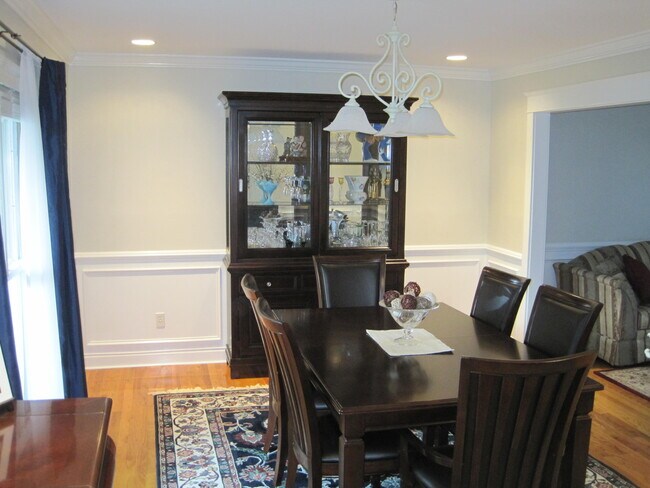 Building Photo - 729 Oak Marsh Dr