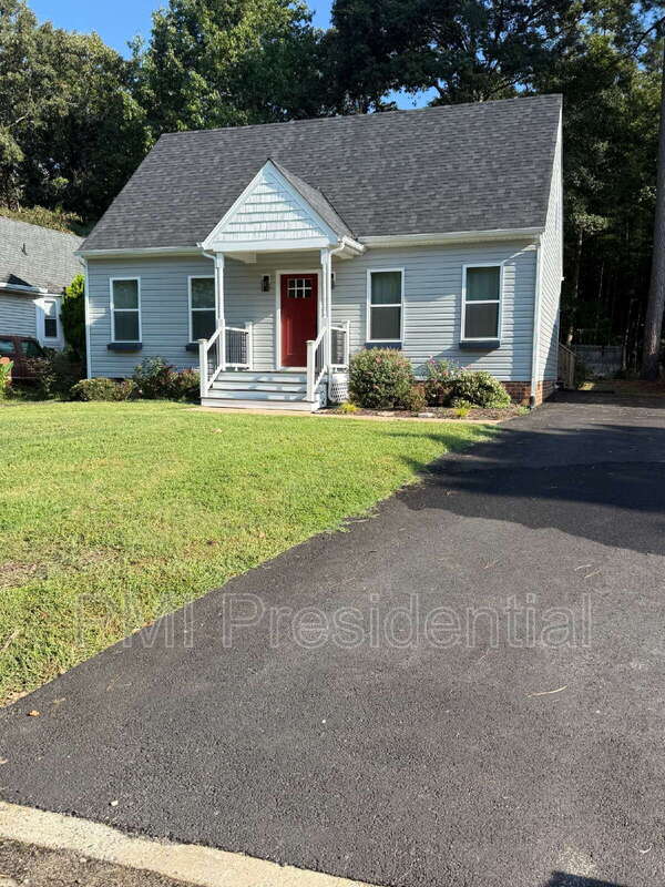 Foto del edificio - 13702 Danbury Dr