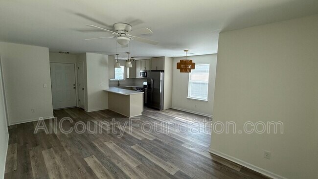 Foto del edificio - 123 Woodduck Dr