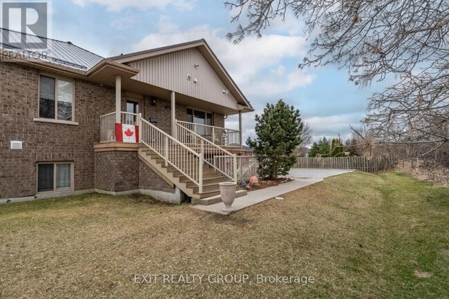 Photo du bâtiment - 37 Lake Breeze Ct