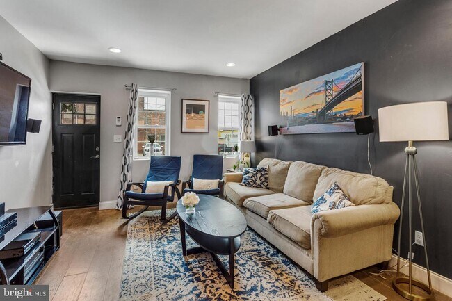 Building Photo - 2630 E York St