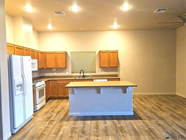 Foto del edificio - 3422 W 16th Ln