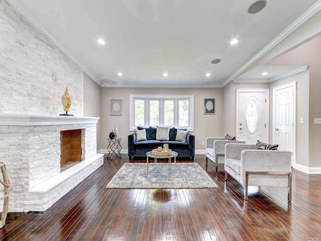 Foto del edificio - 279 Haypath Rd