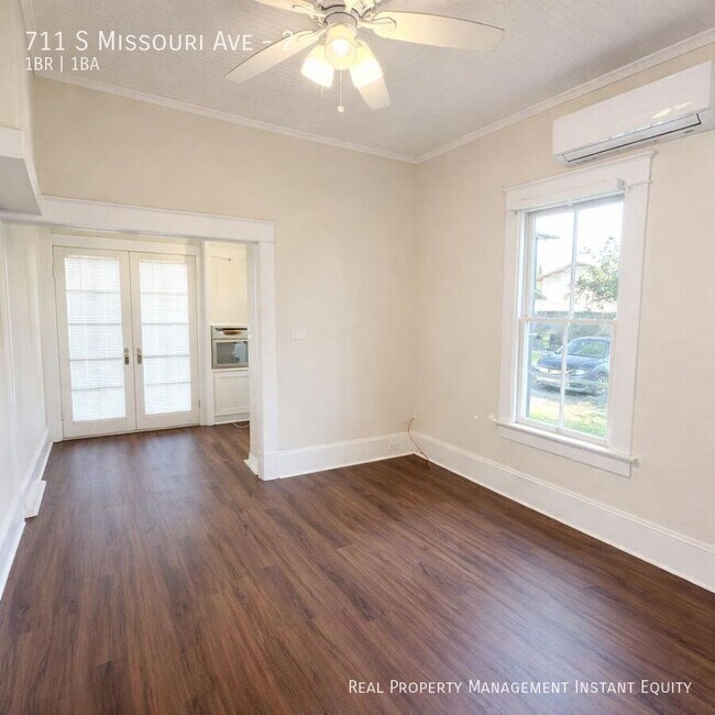 Foto del edificio - 711 S Missouri Ave