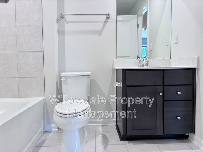 Foto del edificio - 812 Channing Park Cir