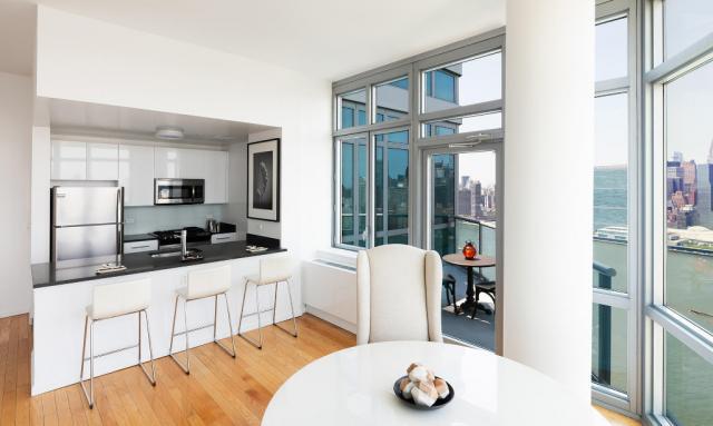 Foto del edificio - 2 bedroom in LONG ISLAND CITY NY 11109