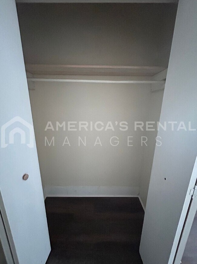 Foto del edificio - Home for rent in Tarrant!! COMING SOON!