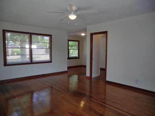 Building Photo - 431 Audubon Cir