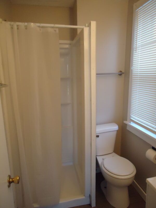 Bathroom - 3318 N Fratney St