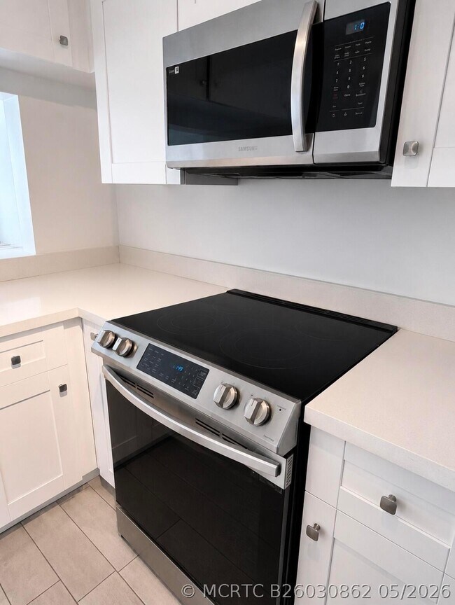 Foto del edificio - 718 NW 92nd Ave