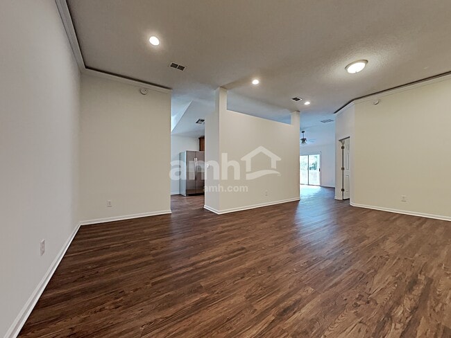 Foto del edificio - 262 Capiso Ct