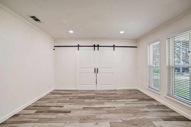 Building Photo - 2807 Kismet Ln