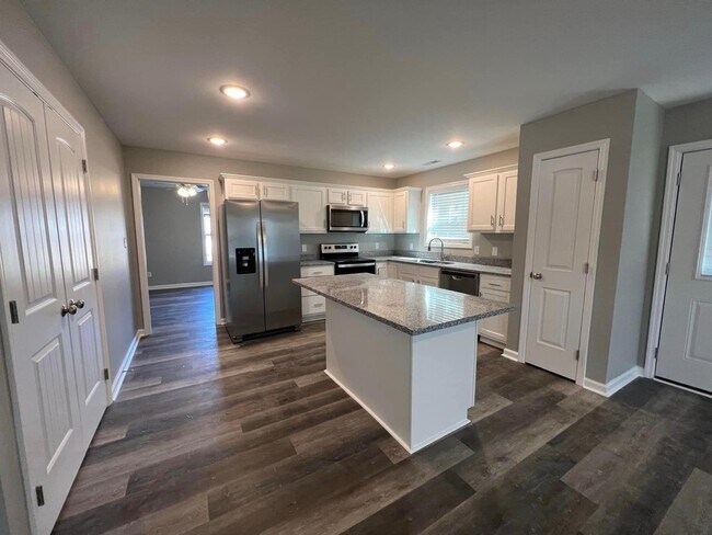 Building Photo - 1037 Judah Bear Blvd
