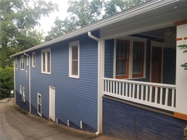 Building Photo - 248 East Lake Dr