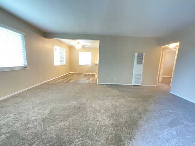 Foto del edificio - rosewood2502