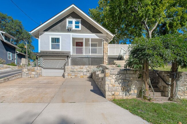 Building Photo - 3138 W 43rd Ave