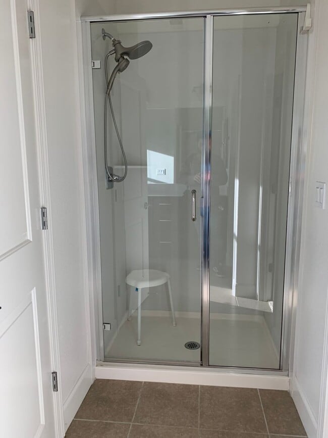 Foto del edificio - Schooner Way 4 bed 3 bath