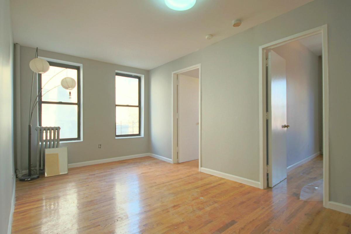 Primary Photo - 221 S 3rd St