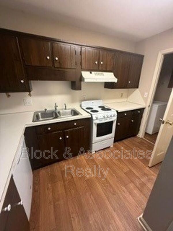 Foto del edificio - 858 Mark Ave