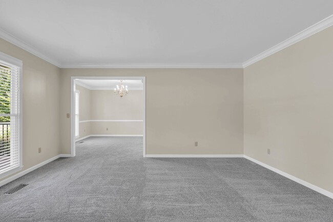 Building Photo - Signal Mountain Home with 4-5 bedrooms!