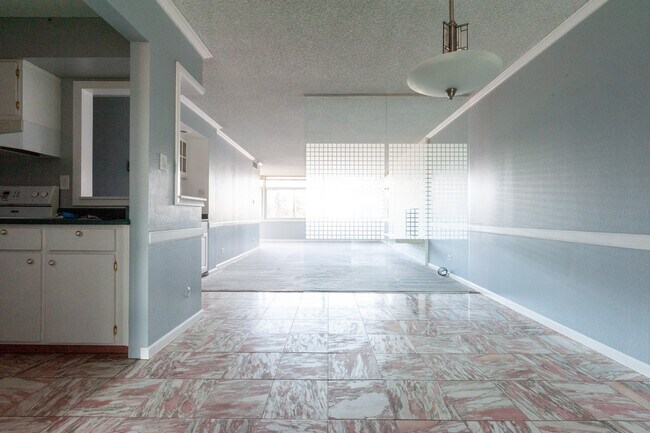 Foto del edificio - 1313 N Williams St