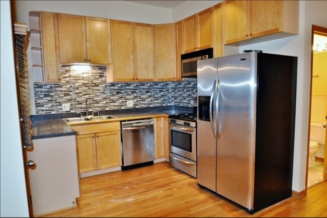 Foto del edificio - 6412 S Woodlawn Ave