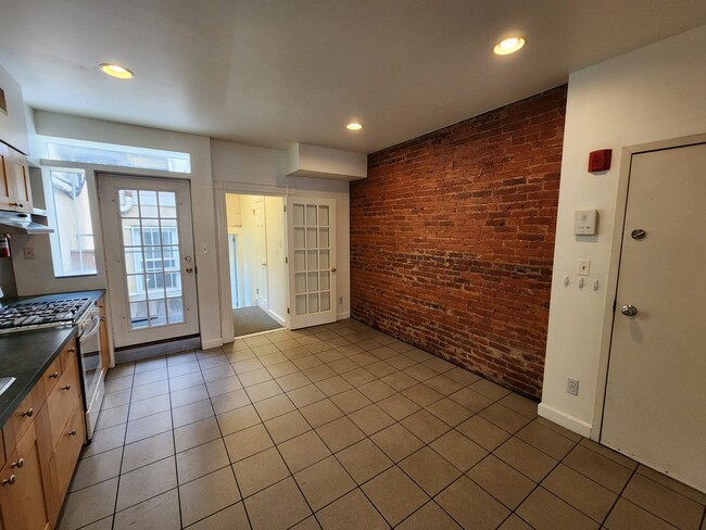 Foto del edificio - 702 N 2nd St