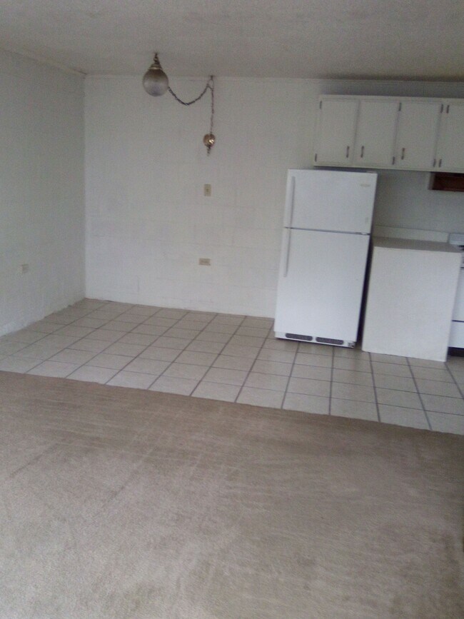 Sala de estar y comedor - 1051 S 4th Ave