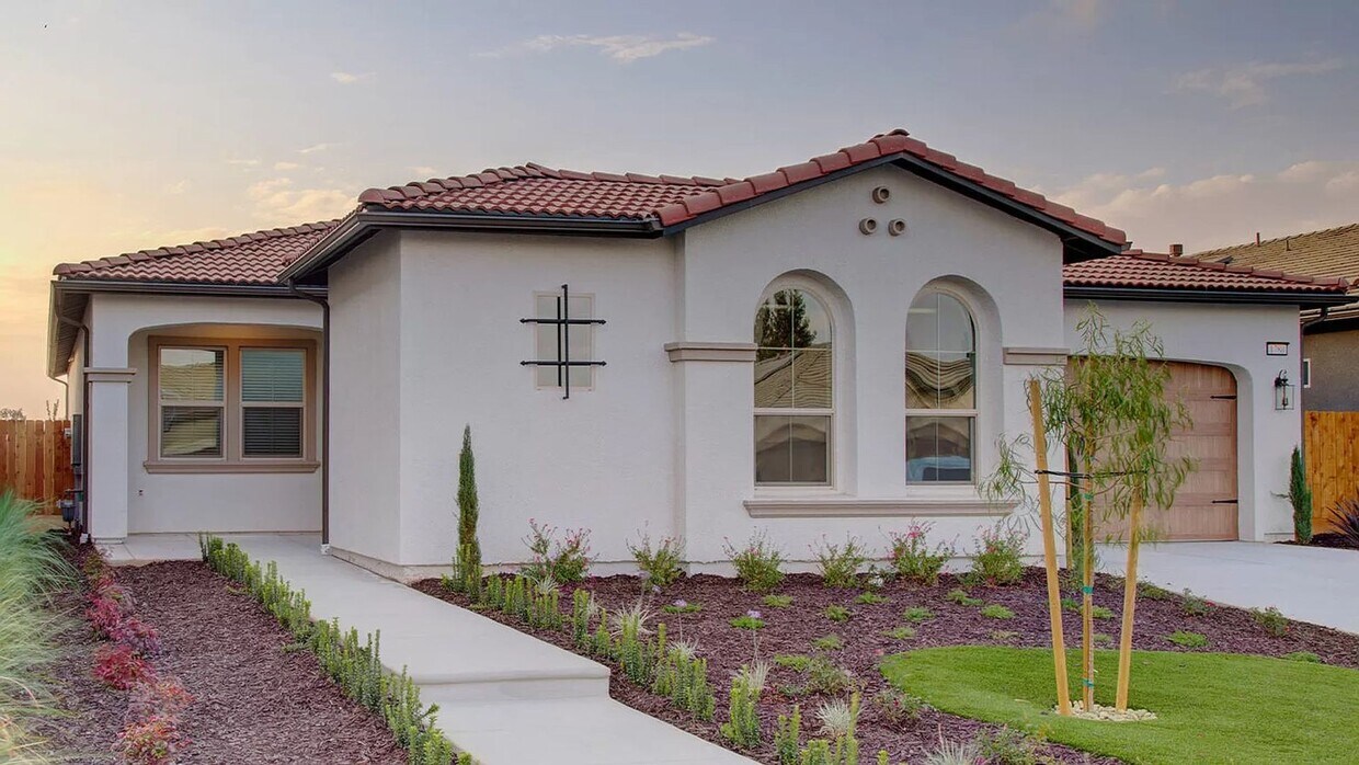 Foto principal - Granville Home for Rent in Deauville East, Clovis, CA