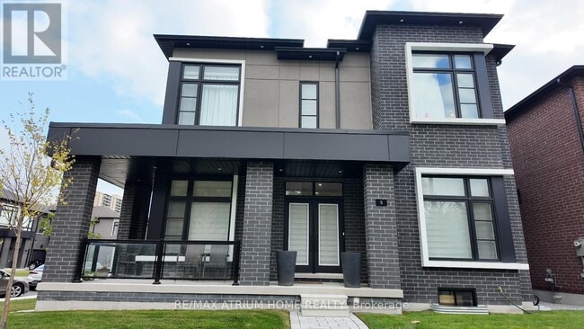 Building Photo - 5 Norbury Crescent