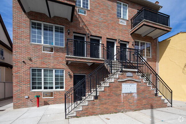 Foto del edificio - 8616 19th Ave