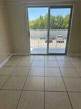 Building Photo - 16465 NE 22nd Ave