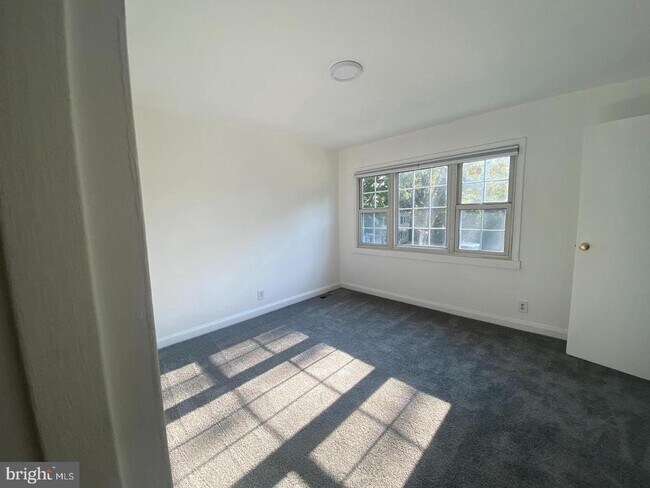 Foto del edificio - 22 S Monroe Rd