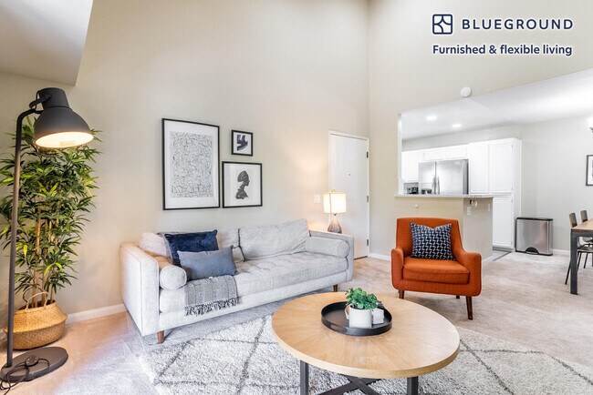 Building Photo - 37050 Meadowbrook Common