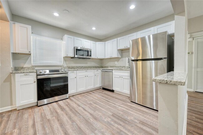 Foto del edificio - 8086 28th Ave N