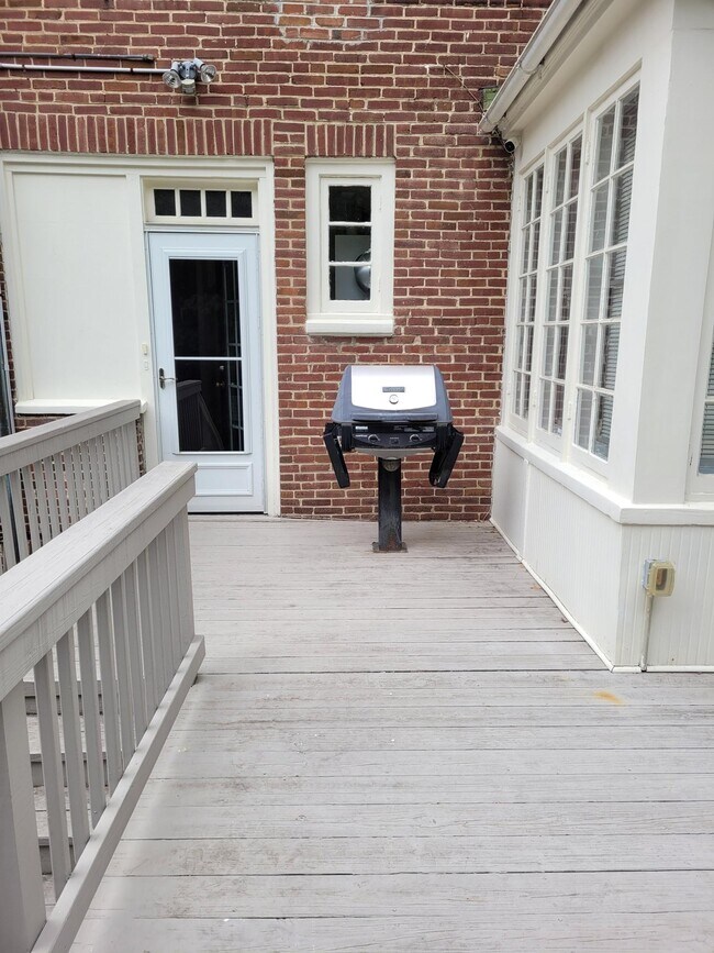 Gas Grill, back deck - 3935 Cloverhill Rd