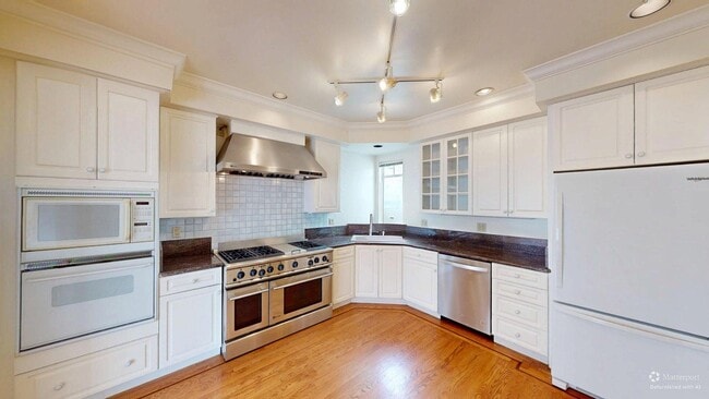 Photo - 161 4th Ave Apartment