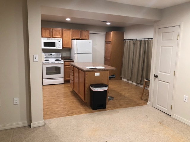 Kitchen - 1308 W Green St