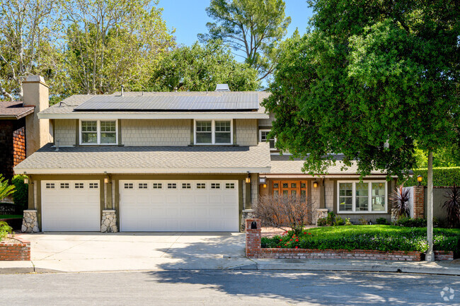 Building Photo - 3303 Park Vista Dr