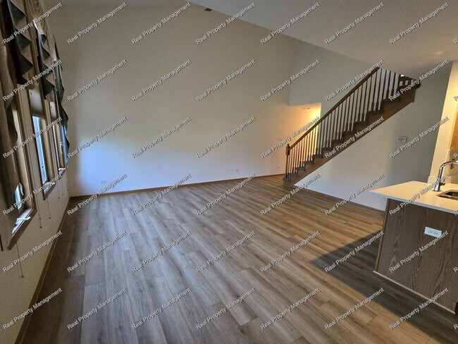 Foto del edificio - Two Bedroom Dyer Townhome