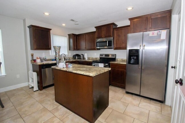 Building Photo - 101 Rock Hill Ct