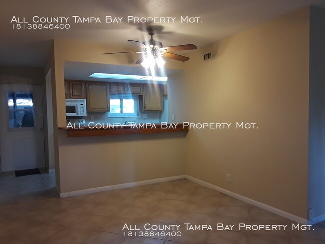 Building Photo - Just hit the market! Will not last!