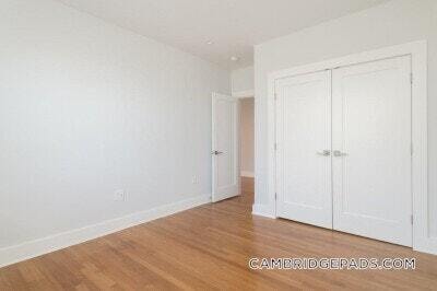 Building Photo - 17a Forest St