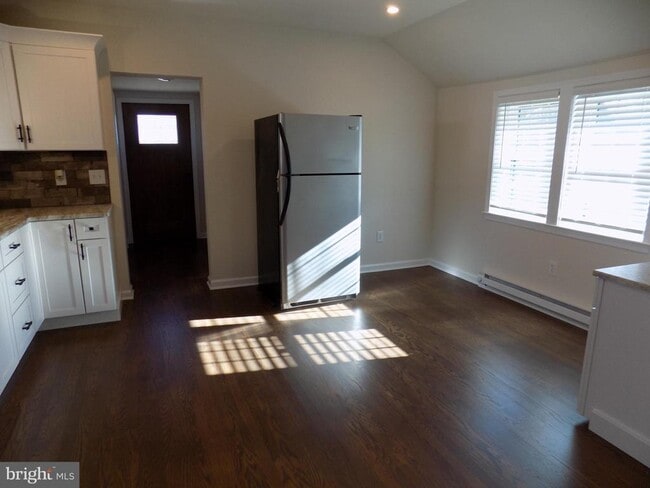 Building Photo - 114 N Penrose St